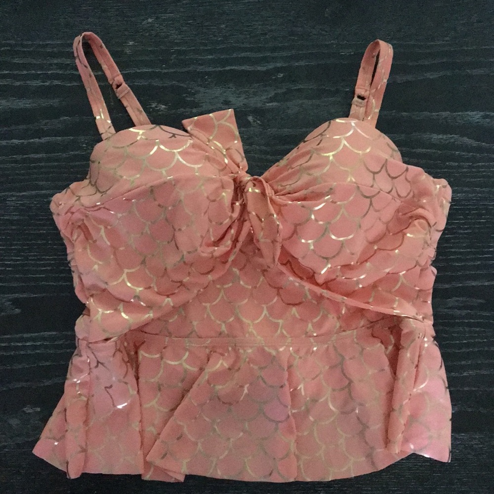 Women’s Torrid 2 / 18-20 Coral Mermaid Tankini Top
